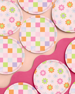 Groovy Girl Plates - 25 foil paper plates