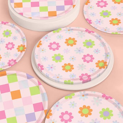 Groovy Girl Plates - 25 foil paper plates